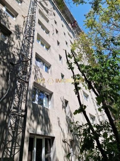 Garsonieră decomandată, mobilată în Teiul Doamnei