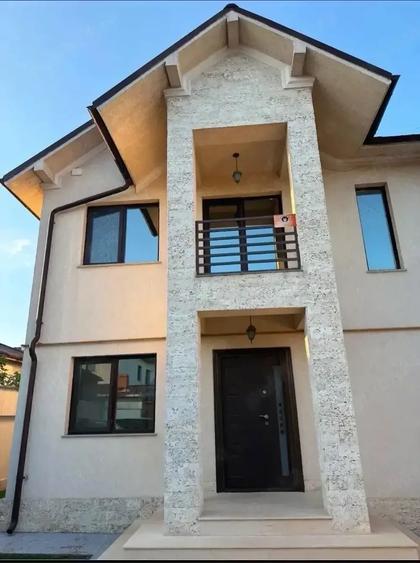 Casă cu 3 camere cu Teren 200 Mp în Central