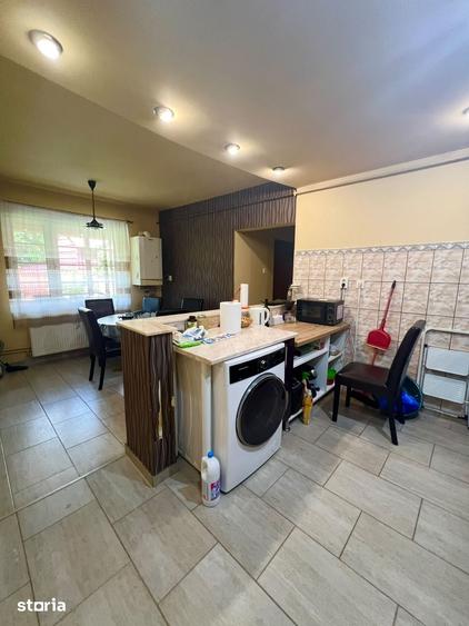 Casă cu 5 camere cu Teren 461 Mp în Central