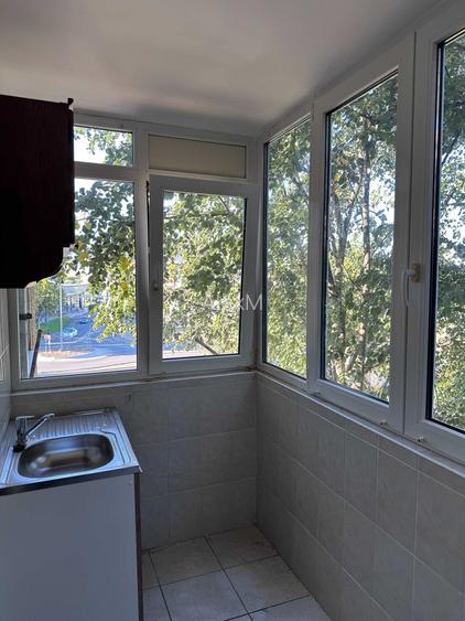Inchiriez apartament cu 2 camere