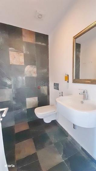 Apartament cu 3 camere în Centrul Istoric