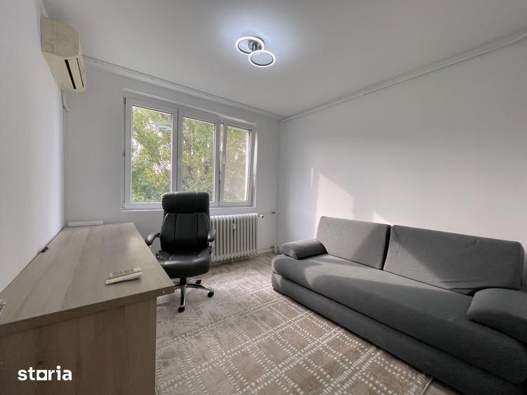 Apartament cu 3 camere decomandat în Berceni
