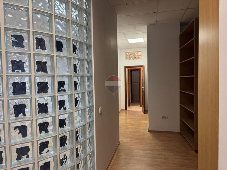 Spațiu comercial, de 304 mp, în Grivița