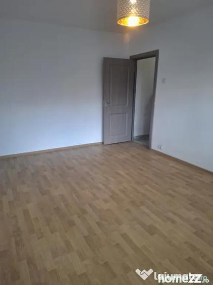 Apartament cu 2 camere semidecomandat în Malu Roșu