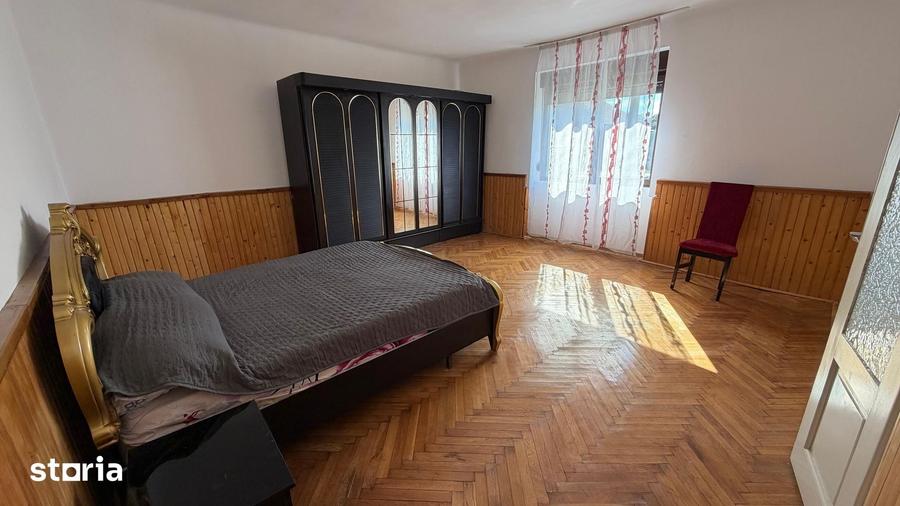Casă cu 3 camere cu Teren 266 Mp în Central