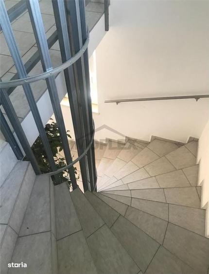 EXCLUSIVITATE ! Casa pe 3 etaje de vanzare in Cenad la pret de apartam - 12