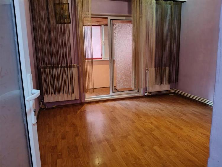 Apartament cu 2 camere decomandat în Buzaului