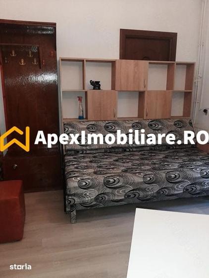 Garsonieră decomandată în Andronache