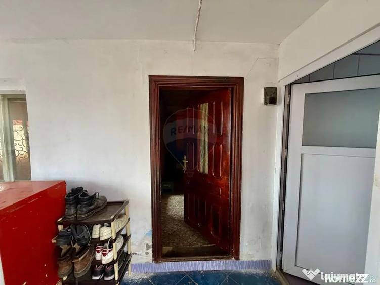 Casă cu 4 camere cu Teren 7727 Mp în Blidari (Cârligele)