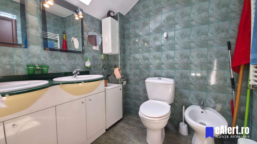 Casă cu 5 camere cu Canalizare în Bucureștii Noi