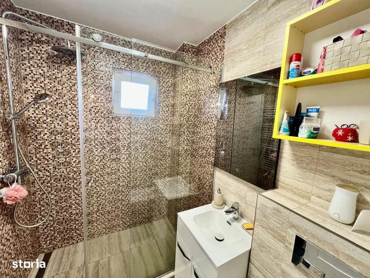 Apartament cu 4 camere în Vasile Aaron