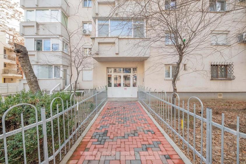 Apartament cu 4 camere decomandat în Vitan