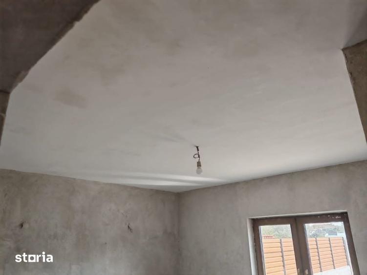Casă cu 4 camere decomandat cu Teren 170 Mp în Livada