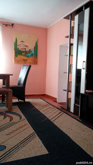 Casă cu 7 camere cu Teren 700 Mp în Central