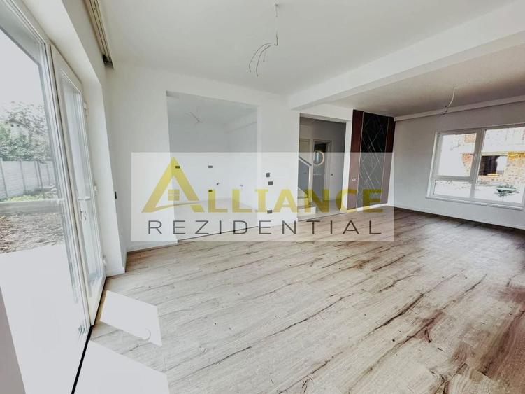 Casă individuală cu 4 camere decomandat cu Canalizare în Berceni