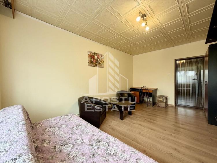 Apartament cu 3 camere decomandat, mobilat în Olimpia-Stadion