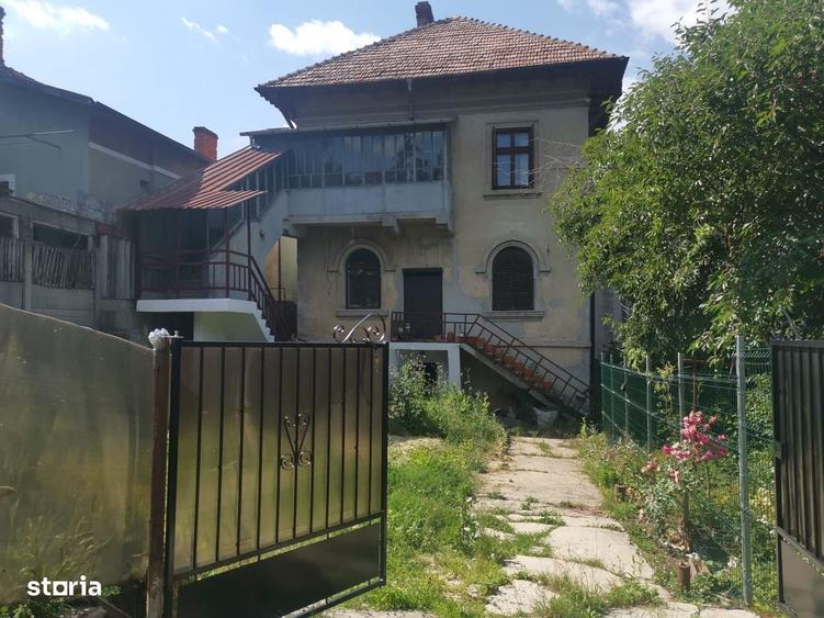 Casă cu 4 camere în Ultracentral