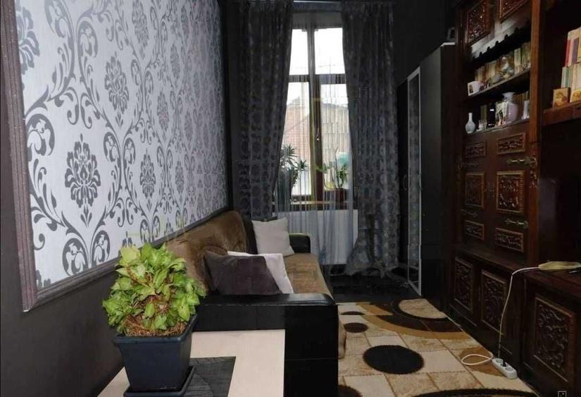 Apartament cu 3 camere semidecomandat în Traian