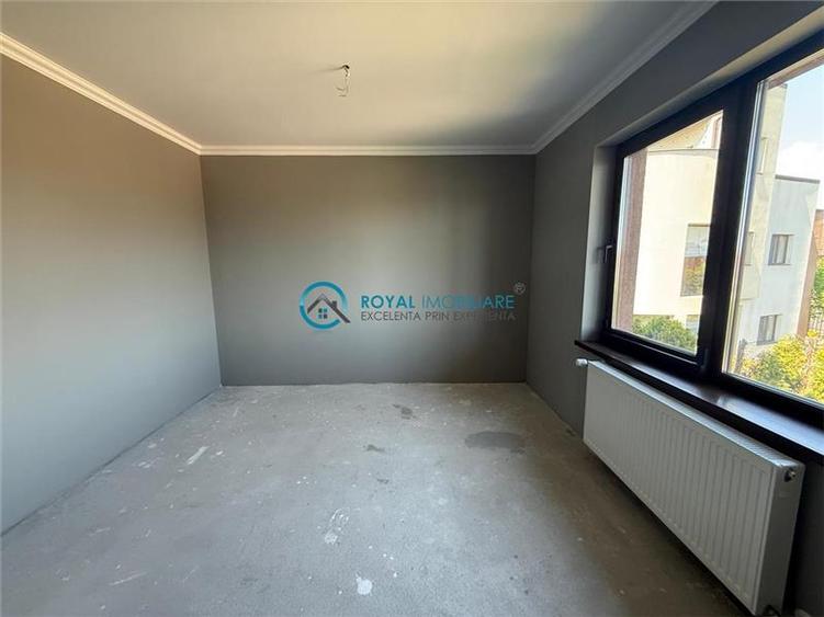 Casă individuală cu 7 camere cu Canalizare în Păulești