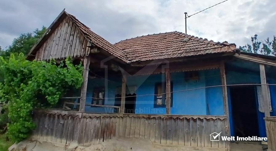 Casă individuală cu 2 camere cu Teren 7000 Mp în Cămărașu