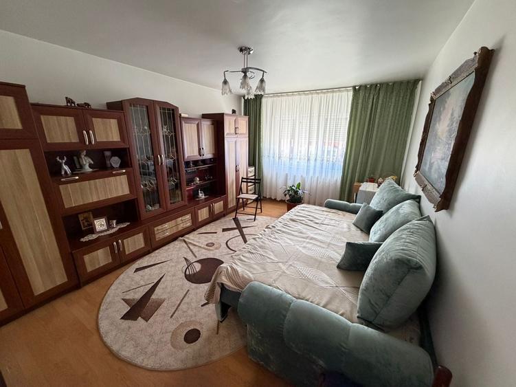 Apartament cu 2 camere decomandat în Cetate