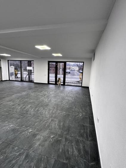 Spațiu comercial, de 120 mp, în Podari