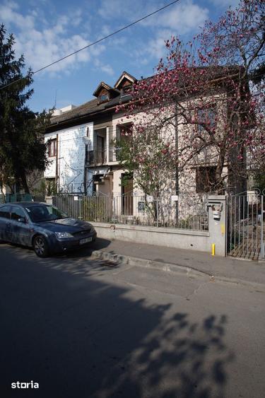 Apartament cu 3 camere decomandat în Decebal