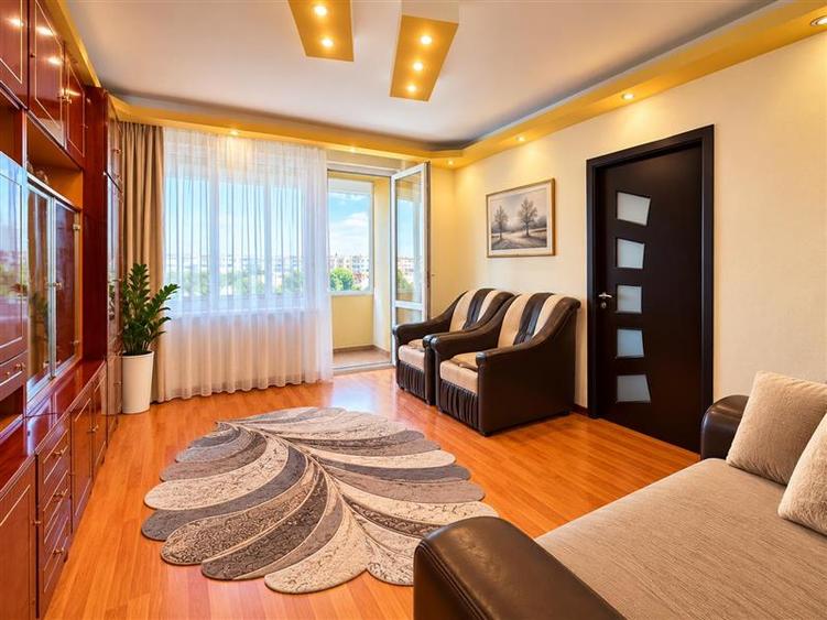 Apartament cu 2 camere decomandat, mobilat în Titan
