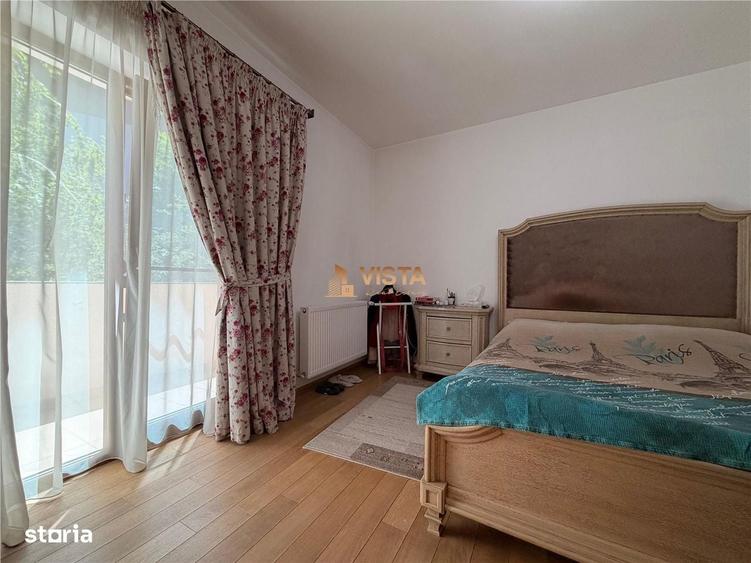 Casă cu 4 camere în Central