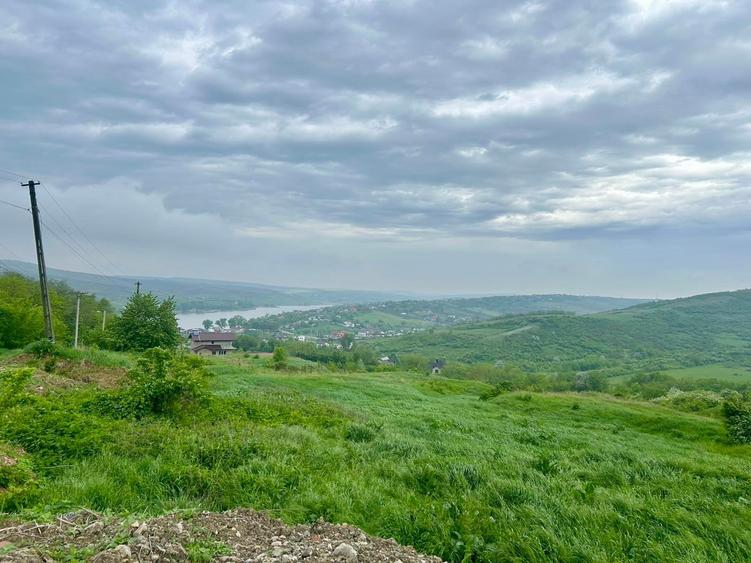 Teren extravilan de 1100 mp, în Central