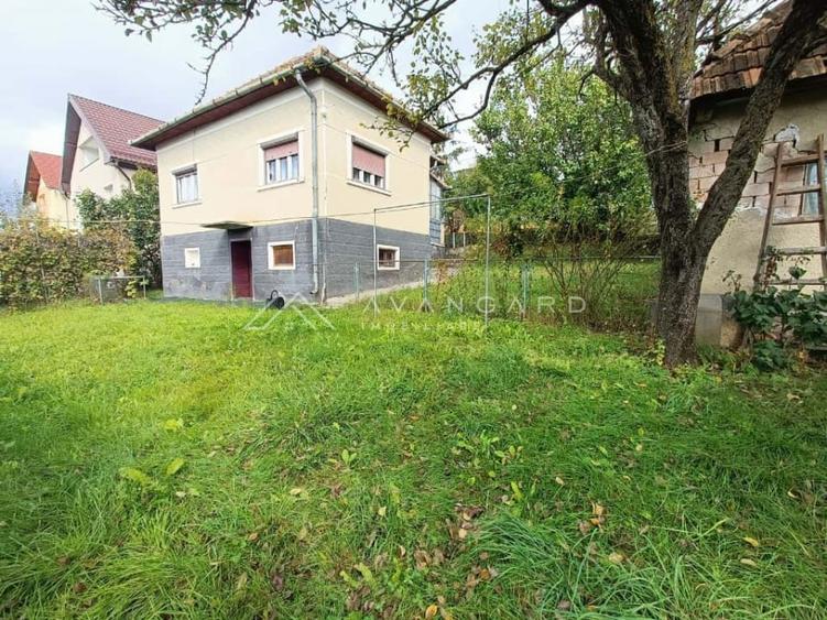 Teren Construcții intravilan de 1000 mp, în Borhanci