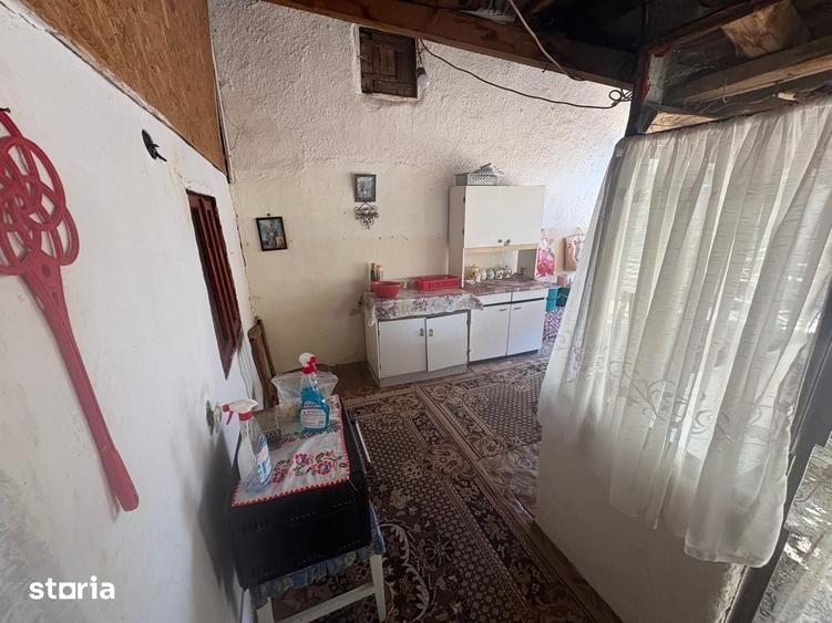 Casă cu 6 camere cu Teren 826 Mp în Fundeni