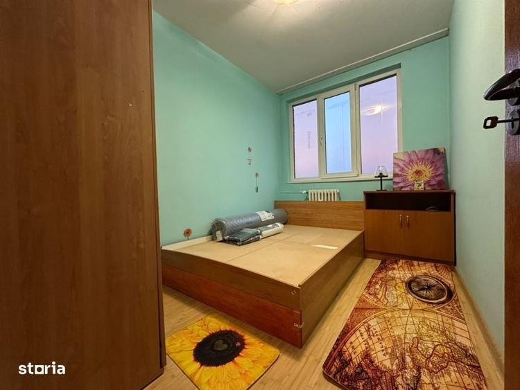 Apartament cu 3 camere în Drumul Taberei