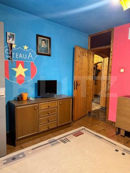 Apartament cu 4 camere decomandat în Central