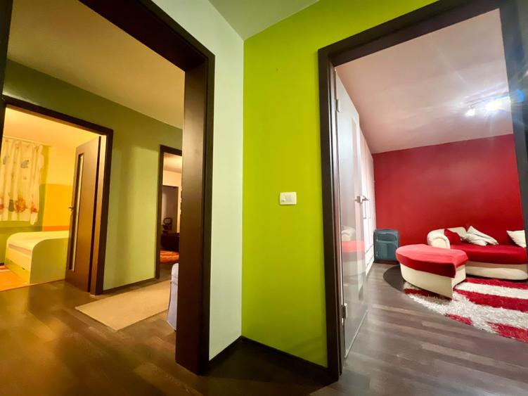 Apartament cu 3 camere decomandat, mobilat în Lunei