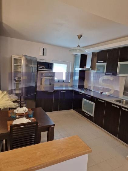 Apartament cu 4 camere în Unirii