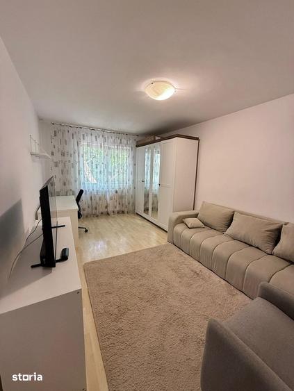 Apartament cu 2 camere decomandat în Podu Roș