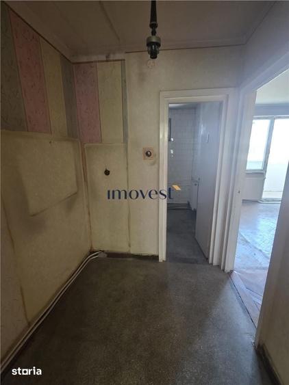 Apartament cu 2 camere semidecomandat în Micro 17
