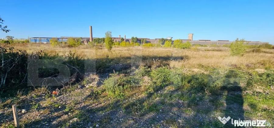 Teren de 5000 mp, în Central