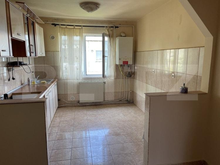 Apartament cu 3 camere decomandat, mobilat în Micro 16 — fotografia 1