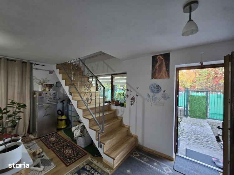Casă cu 4 camere în Bughea de Sus