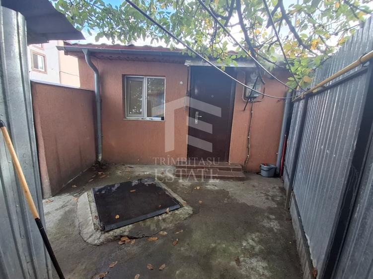 Casă individuală cu 2 camere cu Canalizare în Andronache