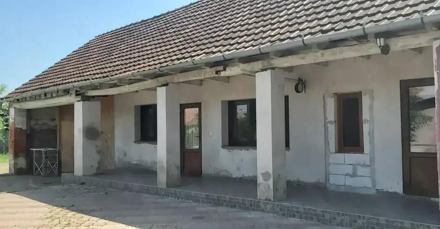 Casă cu 5 camere cu Teren 711 Mp în Vladimirescu