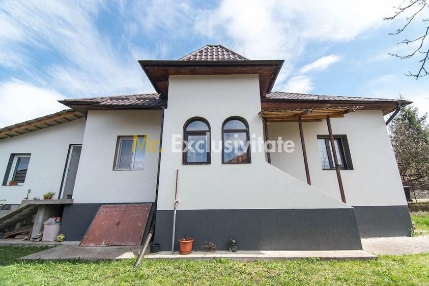 Casă cu 3 camere cu Teren 1000 Mp în Văcarea
