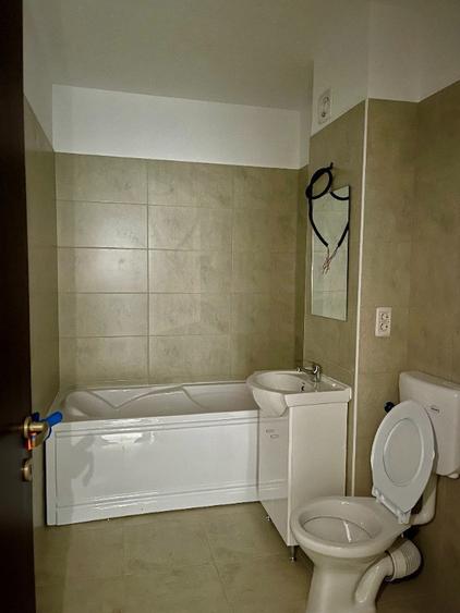 Apartament cu 2 camere semidecomandat în Sânpetru