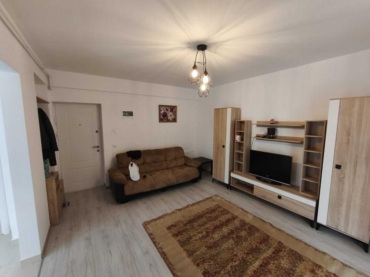 Garsonieră decomandată în Bucium