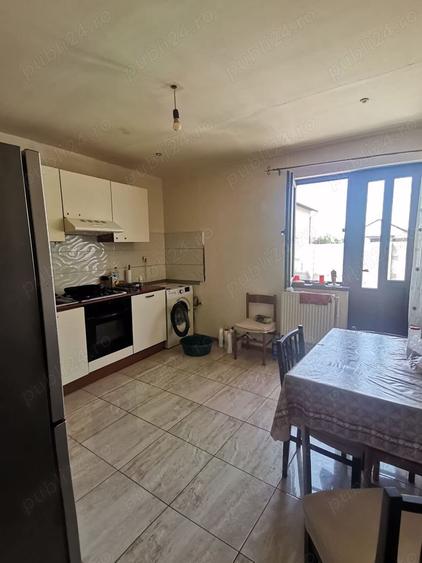 Casă cu 2 camere cu Teren 462 Mp în Lumina