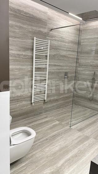 Casă individuală cu 7 camere cu Piscina în Iancu Nicolae