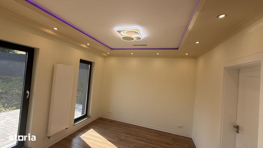 Casă cu 5 camere cu Teren 1000 Mp în Central