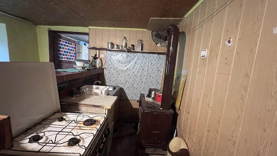 Casă cu 4 camere cu Teren 2921 Mp în Olteni
